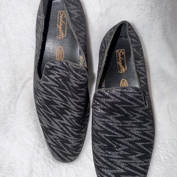 Unbranded Men\'s Grey and Black Loafers main image 4